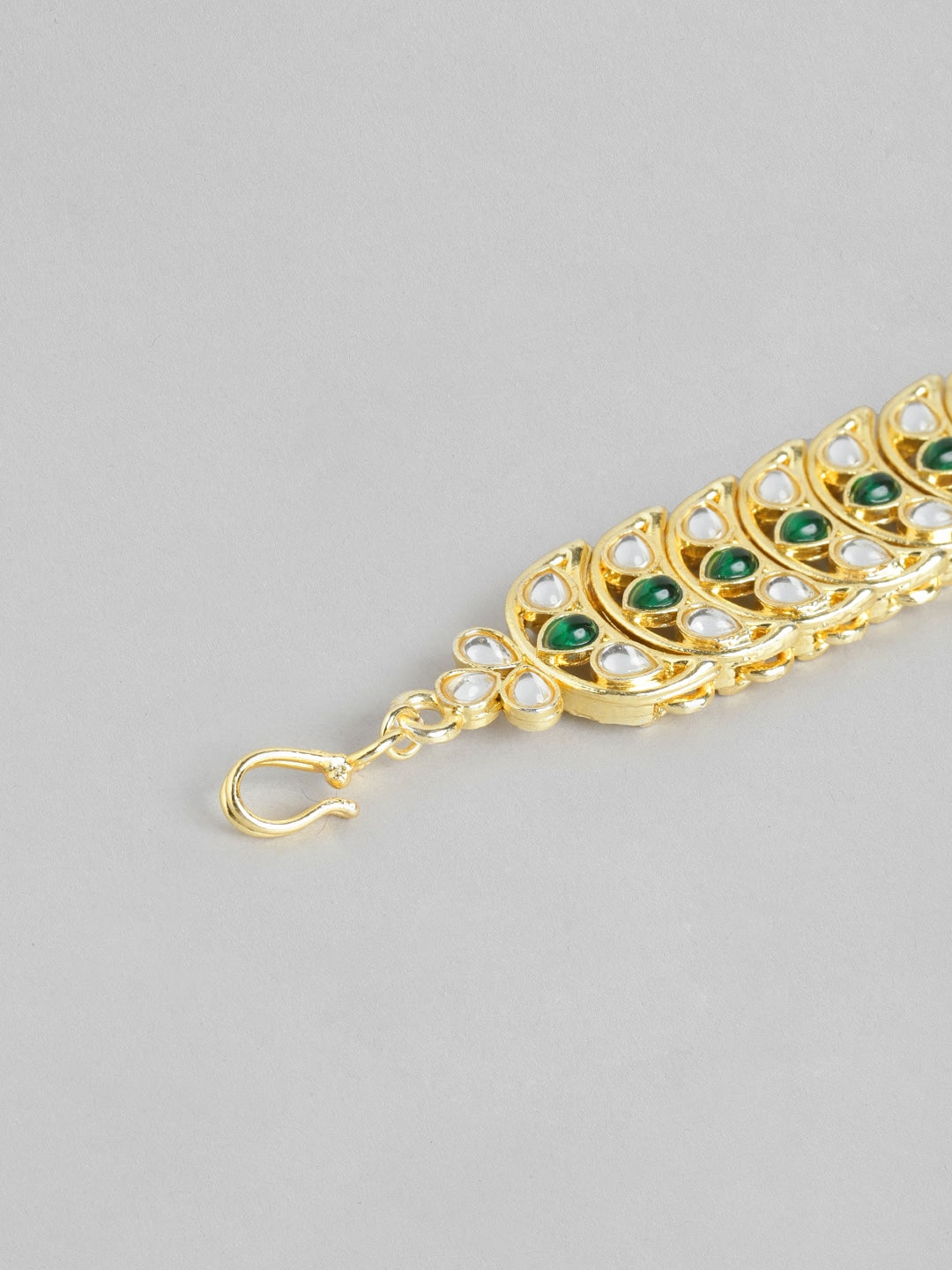 Green & Off-White Gold-Plated Handcrafted Kundan-Studded Maang Tika