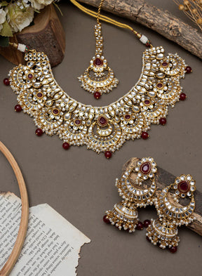 Melaniborsa Kundan Jewellery Set With Mangtikka