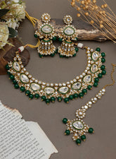 Kundan Silk Jewellery Set With Mangtikka