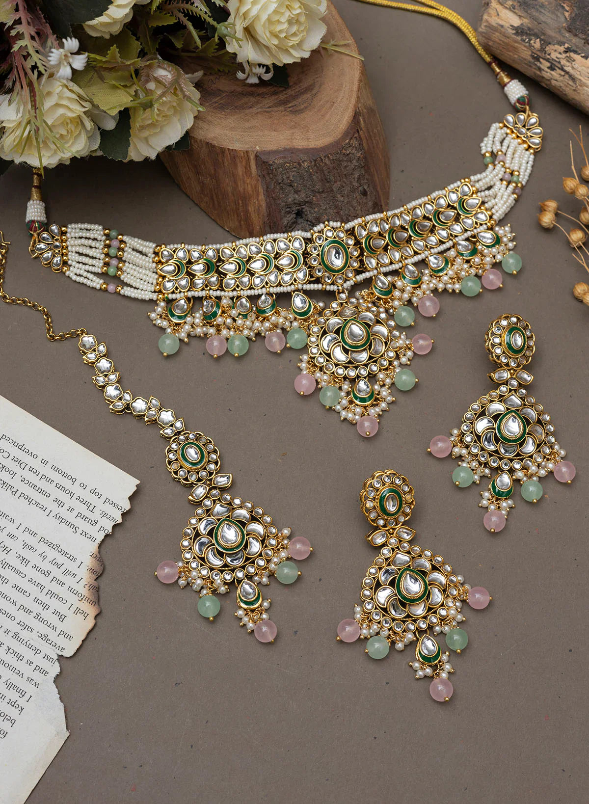 Kundan Minakari Jewellery set with Mangtikka