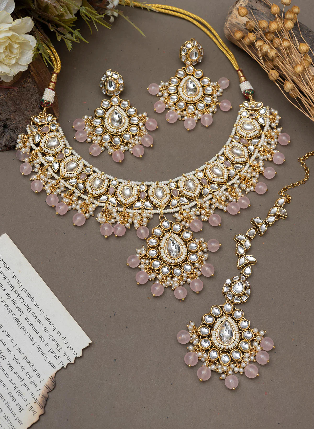 Melaniborsa Kundan Jewellery Set With Mangtikka