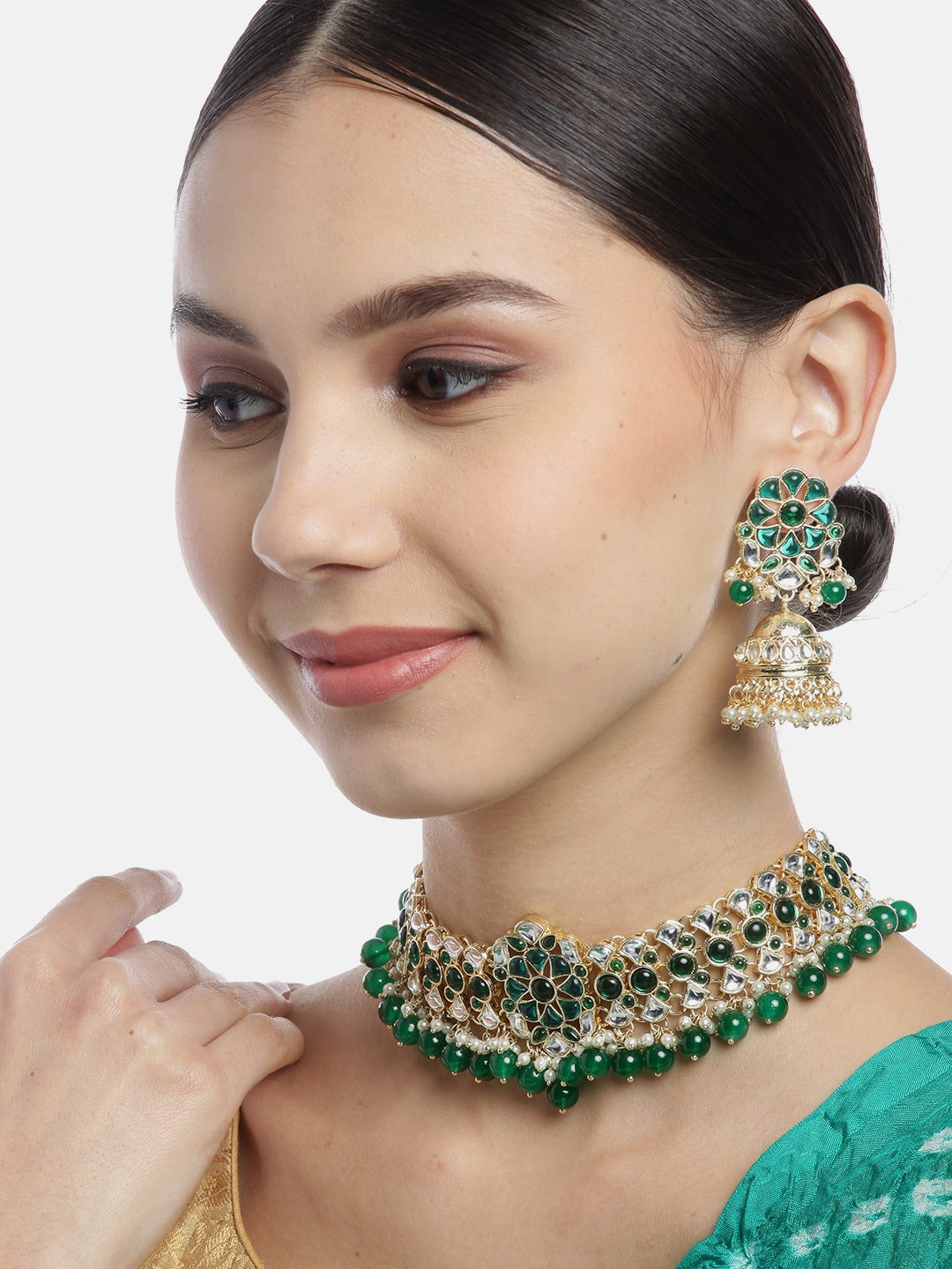 Green & Off-White Kundan & Beaded Choker Set