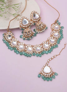 Melaniborsa Kundan Jewellery Set With Mangtikka