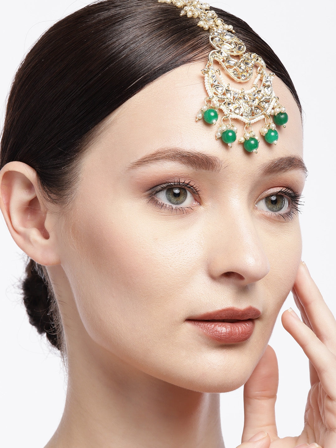 Green & Off-White Gold-Plated Kundan Studded Handcrafted Maang Tika