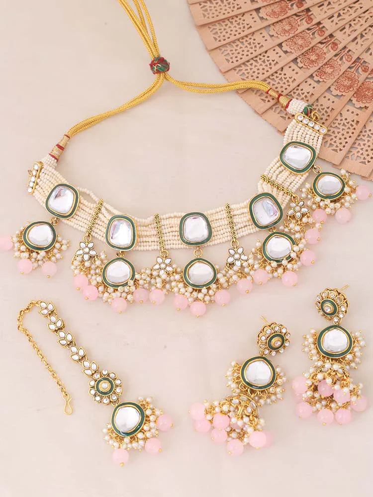 Melaniborsa Kundan Jewellery Set With Mangtikka