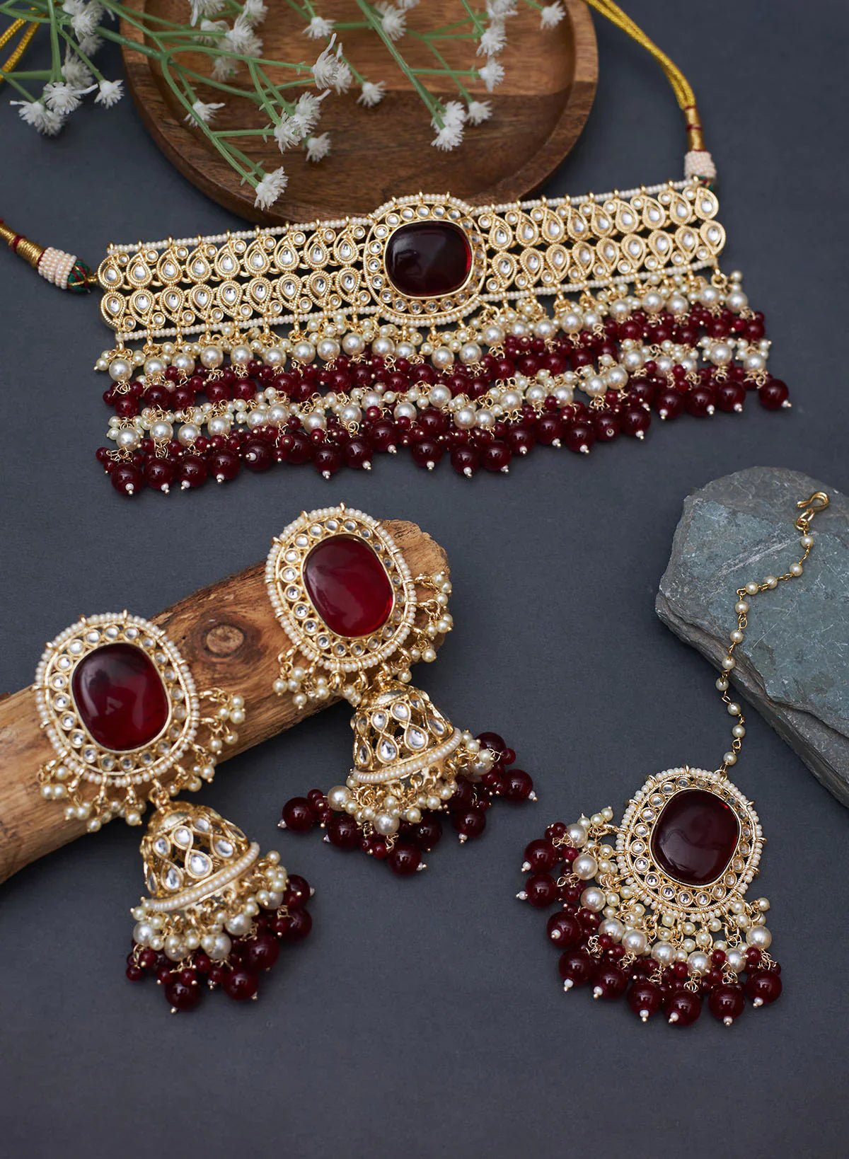 Melaniborsa Kundan Jewellery set With Mangtikka