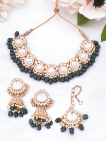 Melaniborsa Kundan Jewellery Set With Mangtikka