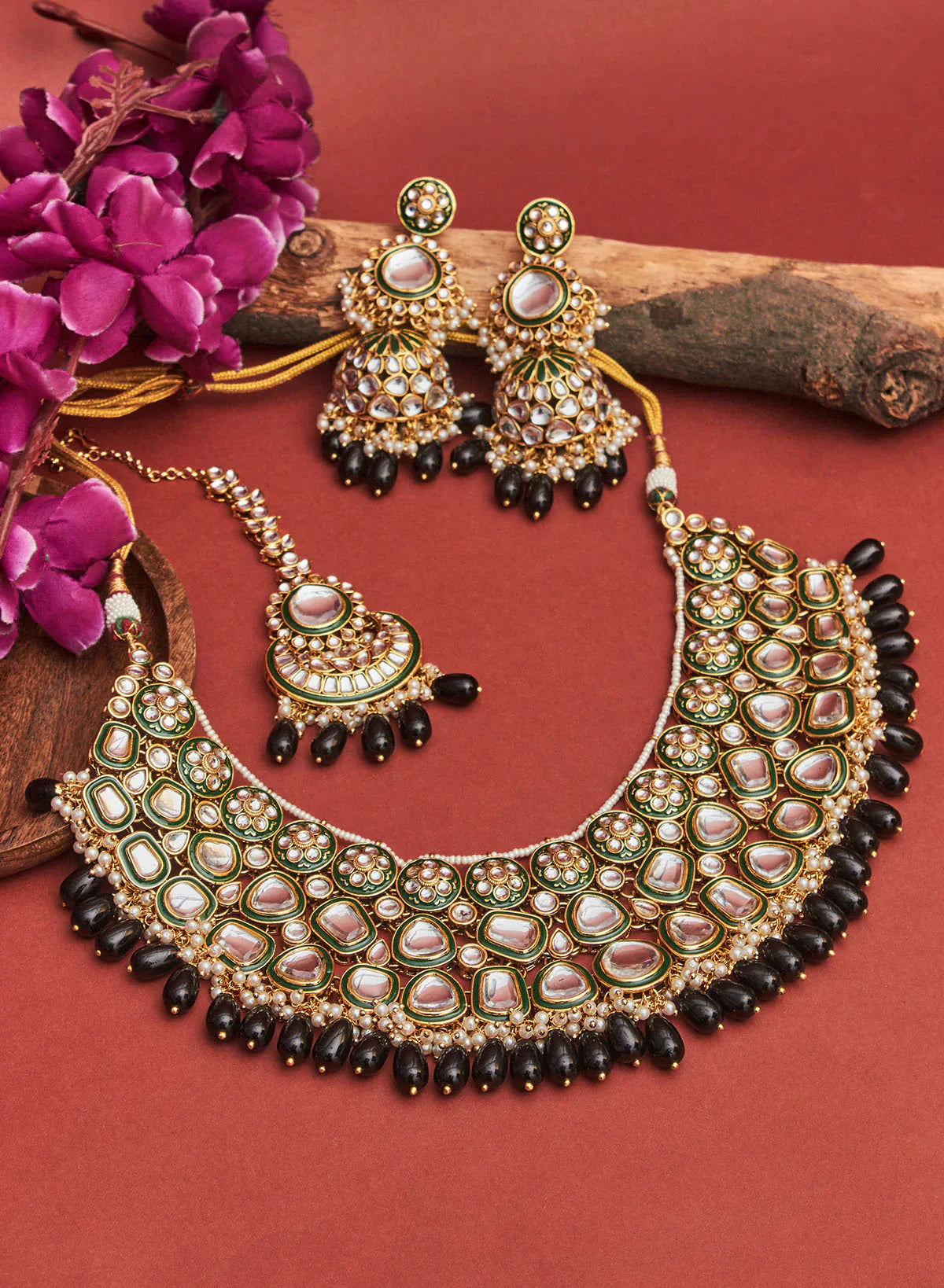 Melaniborsa Kundan jewelry Set With Mangtikka