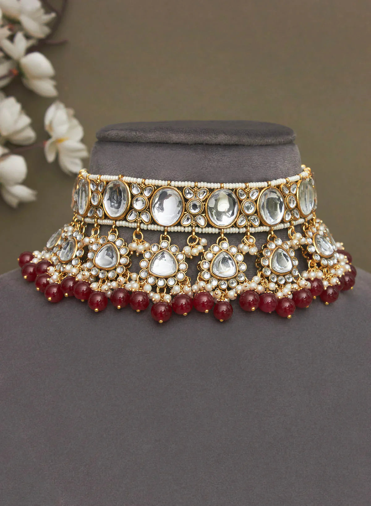 Melaniborsa Kundan jewellery set