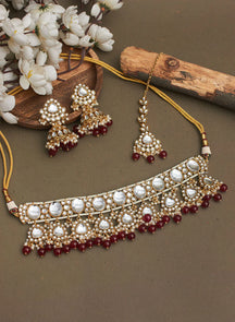 Melaniborsa Kundan jewellery set