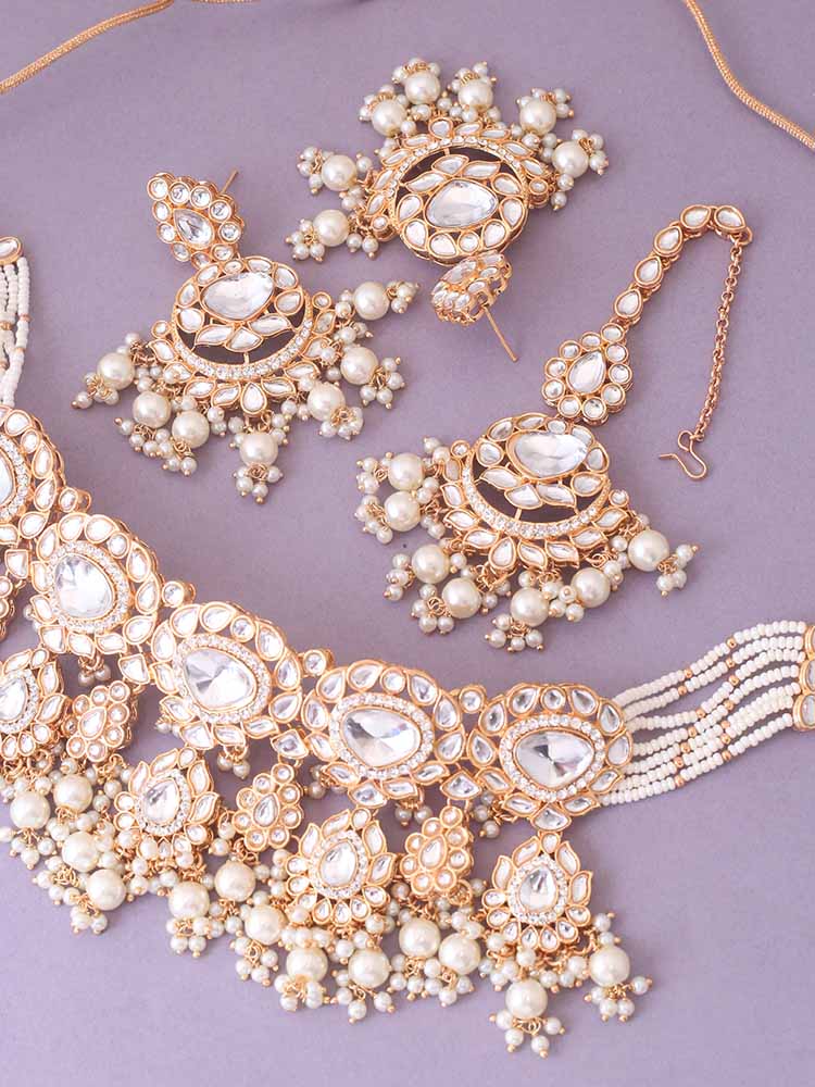 Melaniborsa Kundan Jewellery Set With Mangtikka