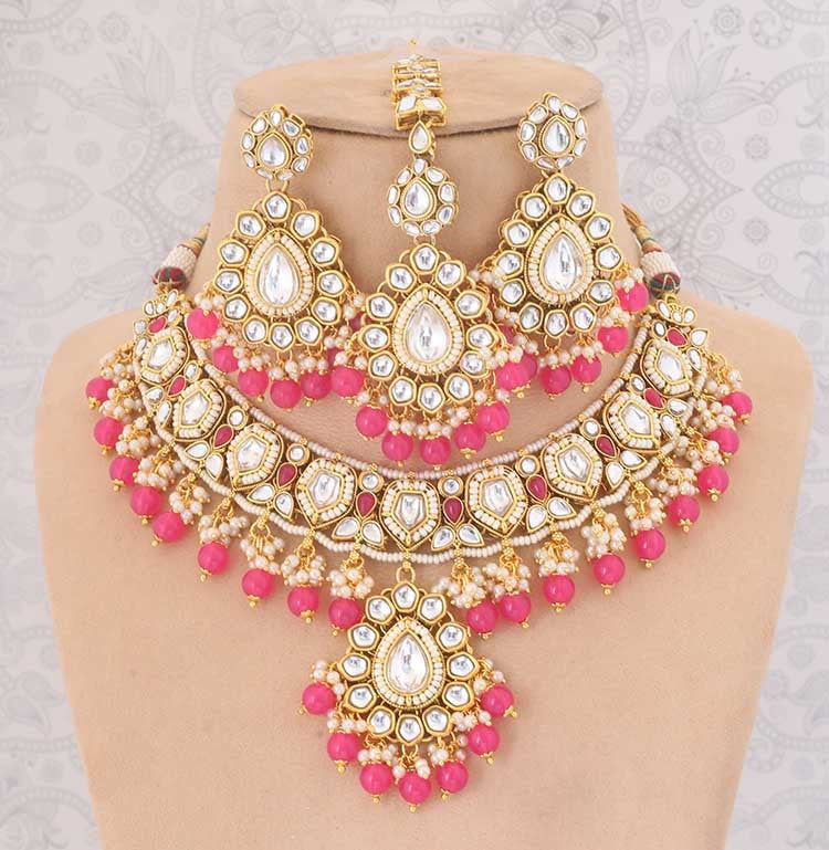 Melaniborsa Kundan Jewellery Set With Mangtikka