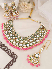 Melaniborsa Kundan jewelry Set With Mangtikka