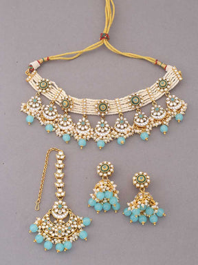 Melaniborsa Kundan Jewellery Set With Mangtikka